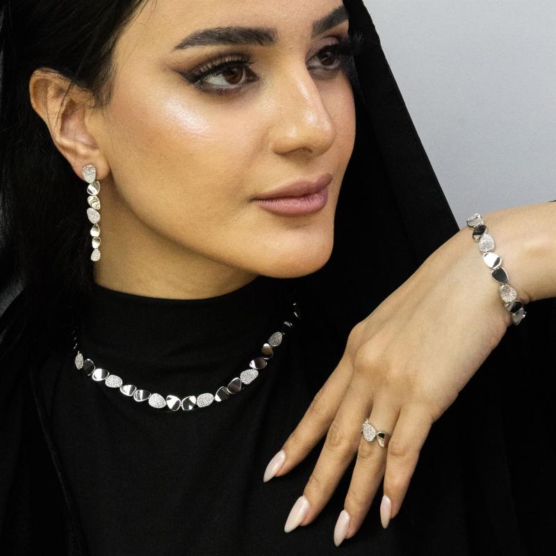 طقم إكسسوارات فضية كامل