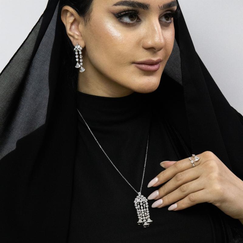 طقم إكسسوارات فضية كامل